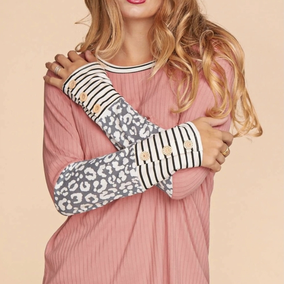 Tops - 💜 New Print Sleeve Top